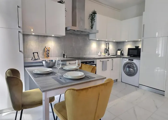 P&R1, One Bedroom, City Center Geneva