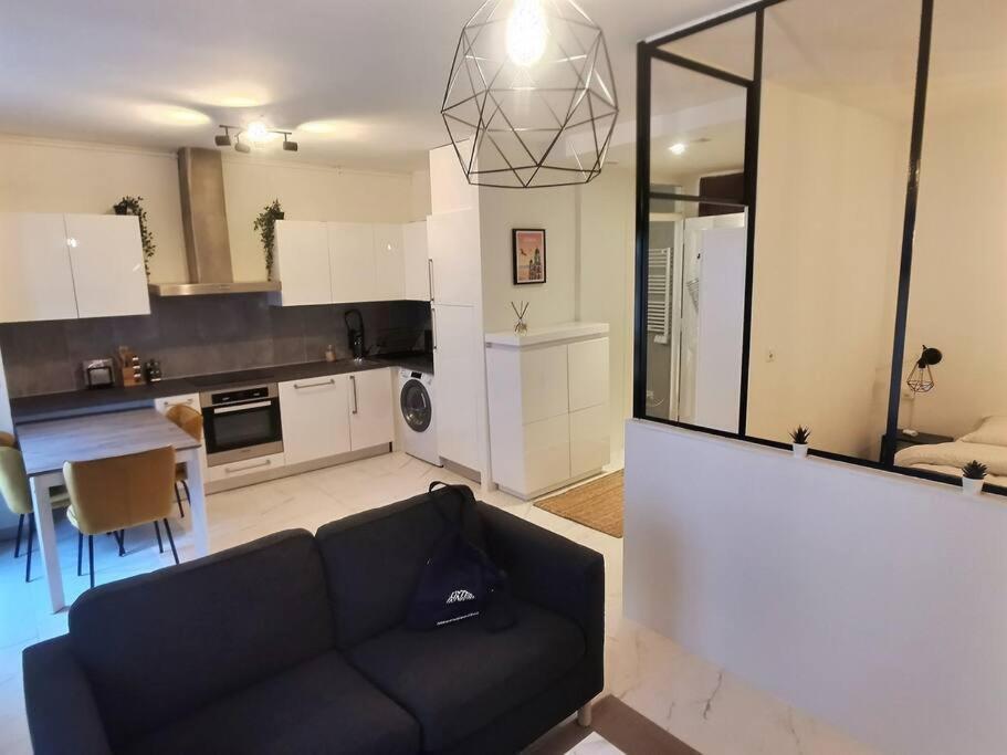 P&r1, One Bedroom, Center Geneva